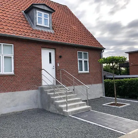 Nyistandsat Stuelejlighed I Midtby Ribe